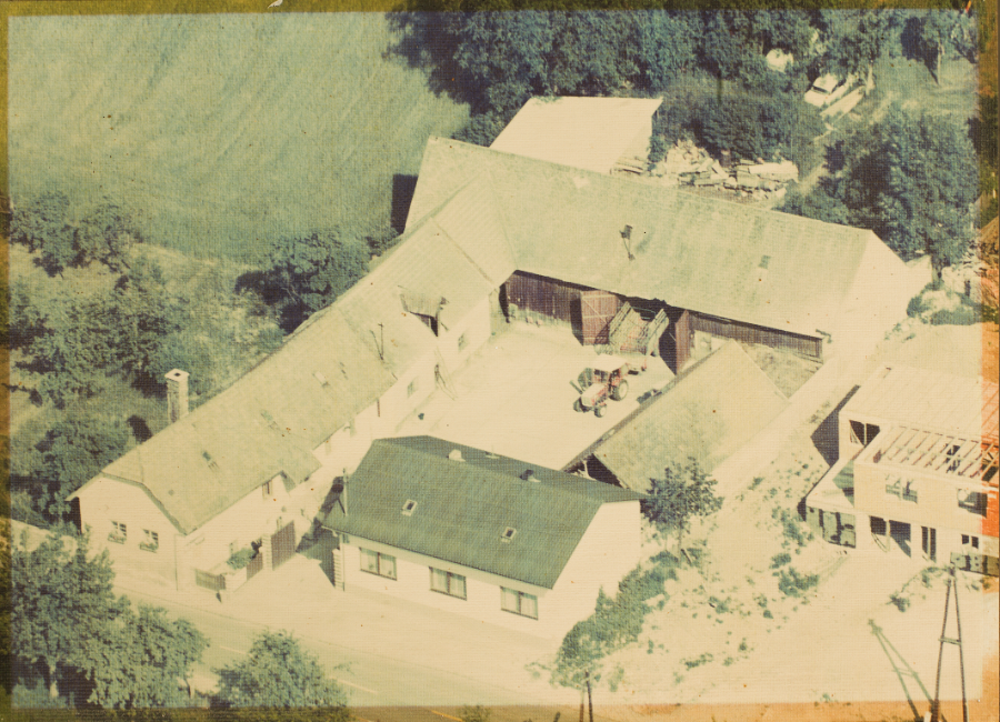 Bauernhof, Original
